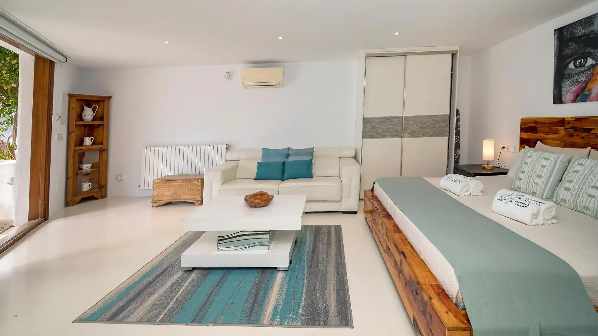 Villa Near Ibiza Town Sleeps 11 To 13 Guests Can Furnet Španělsko
