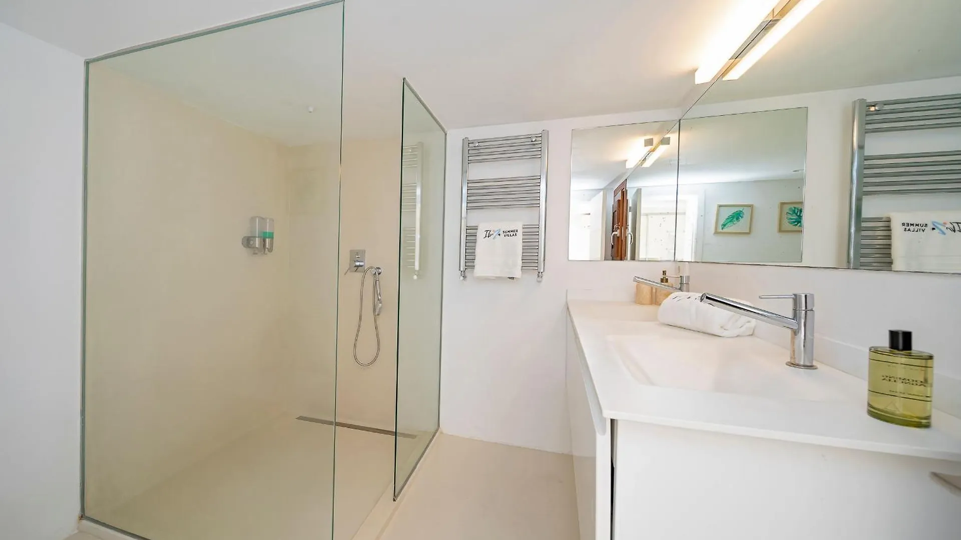 Villa Near Ibiza Town Sleeps 11 To 13 Guests Can Furnet