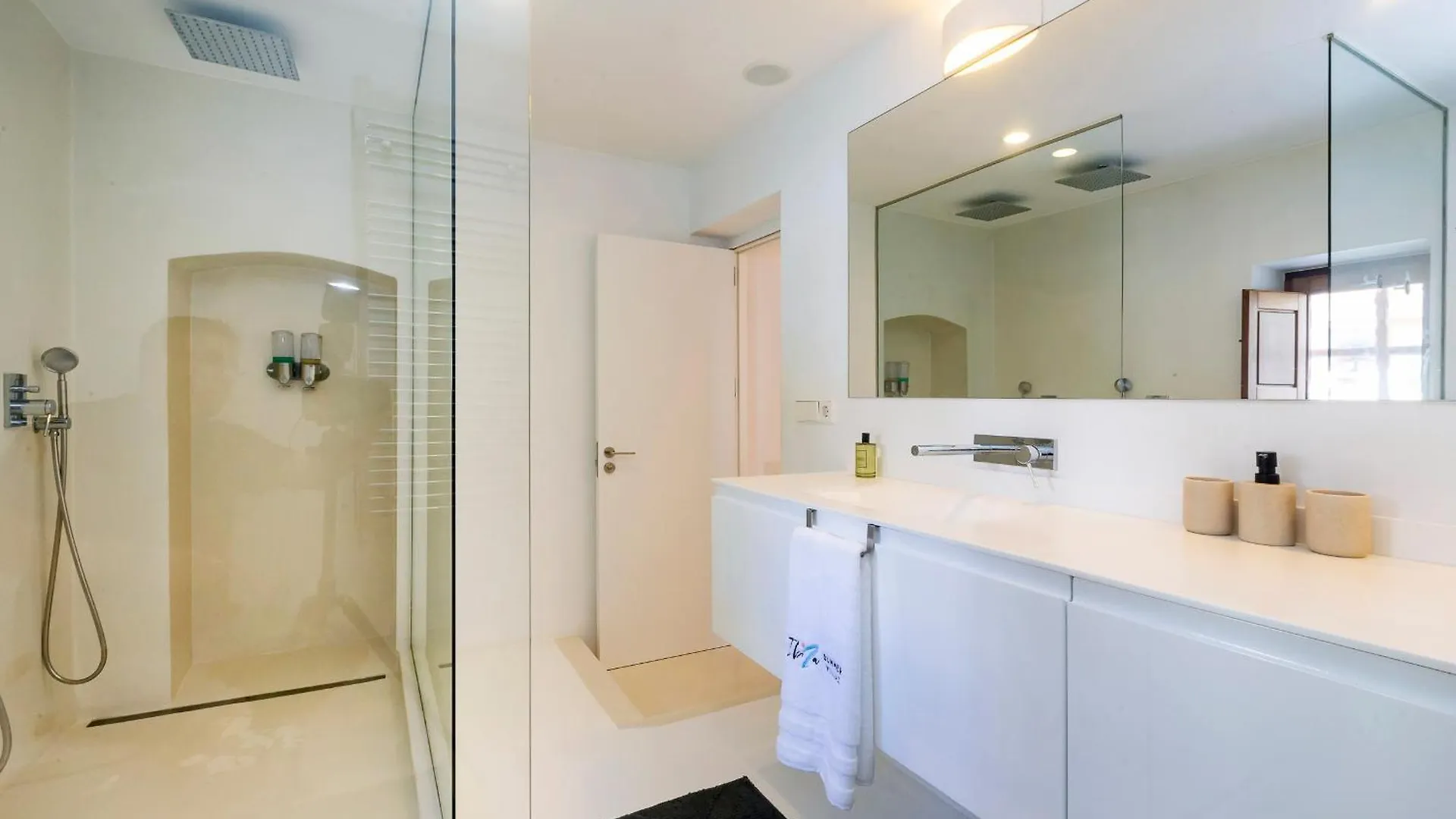 Villa Near Ibiza Town Sleeps 11 To 13 Guests Can Furnet