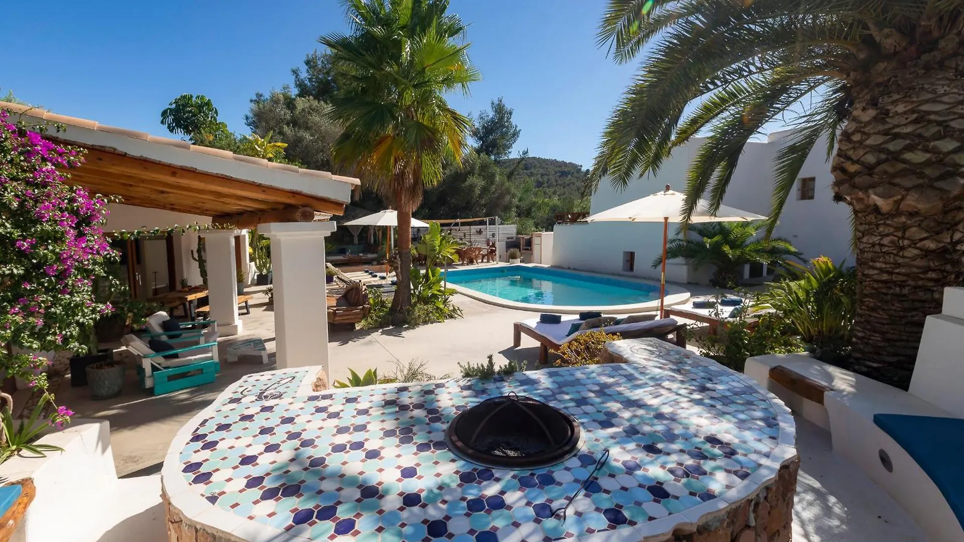Villa Near Ibiza Town Sleeps 11 To 13 Guests Can Furnet