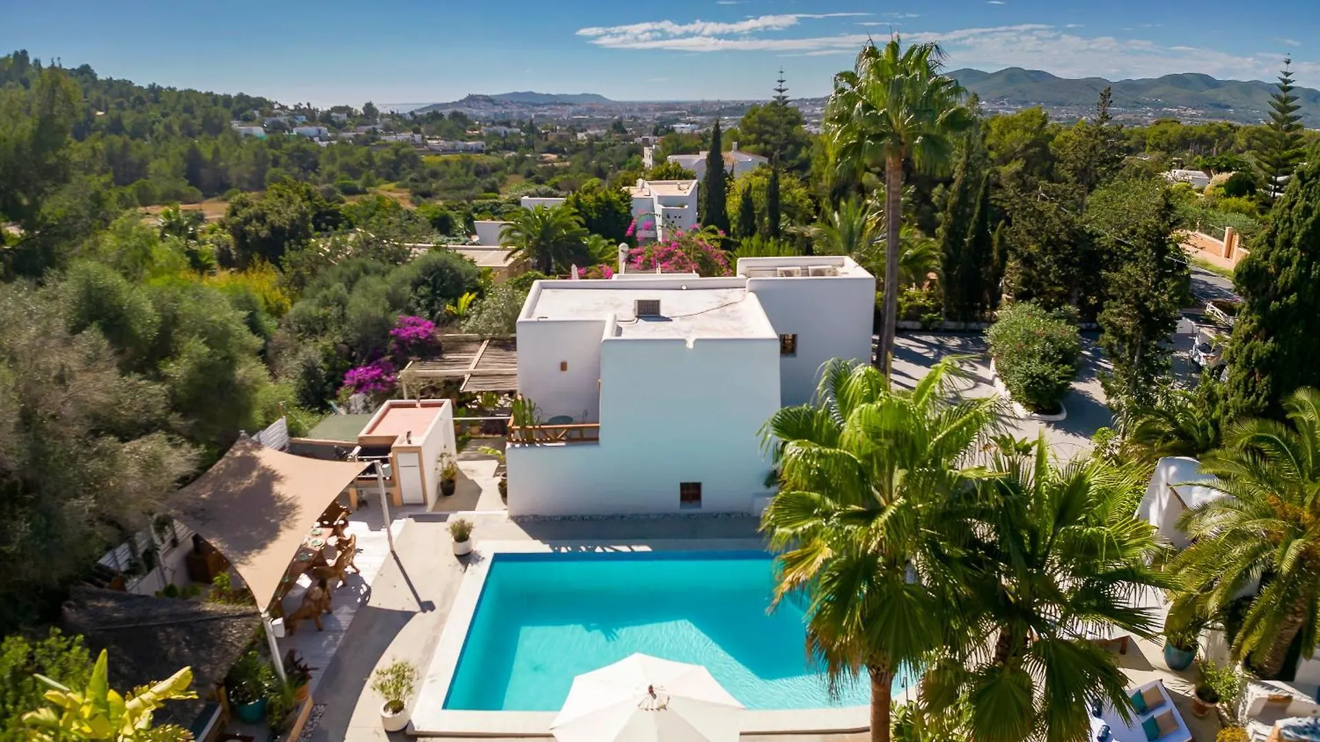 Villa Near Ibiza Town Sleeps 11 To 13 Guests Can Furnet